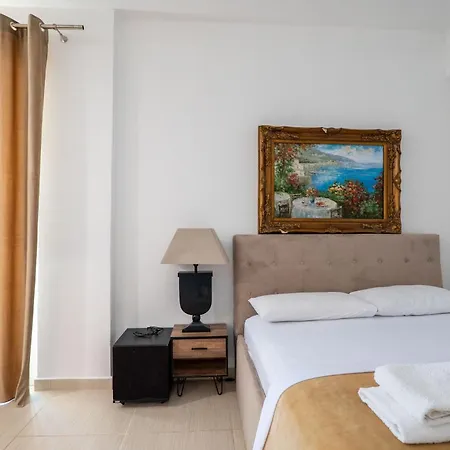 Hotel Leon *