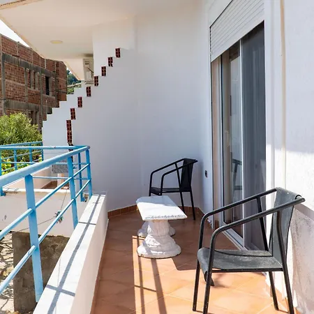 Leon * Sarandë